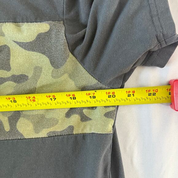 Rocawear Shirt Mens L Gray Camo Print Striped Side Zipper Y2K - Picture 6 of 7